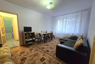 Apartament cu 3 camere decomandat în Independenței - 1