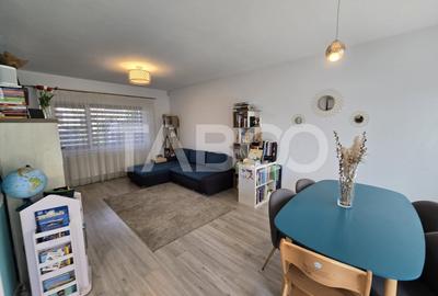 Casa de vanzare 5 camere 160mpu 3 bai 120mp teren liber zona Selimbar - 1