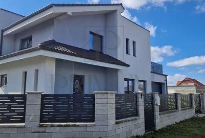 Duplex Mosnita Noua - aproape de strada principala - zona excelenta Duplex Mosnita Noua - aproape de strada principala - zona excelenta - 1