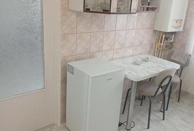 Garsonieră decomandată în Zamfirescu - 1