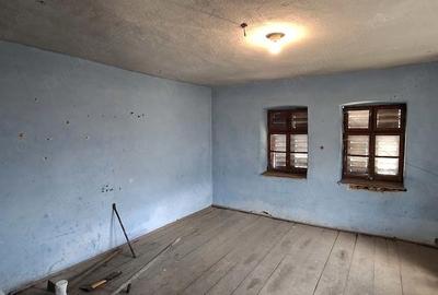 Casă cu 4 camere cu Teren 3000 Mp în Central - 7