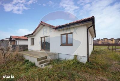 Casă cu 4 camere cu Teren 330 Mp în Stupini - 3