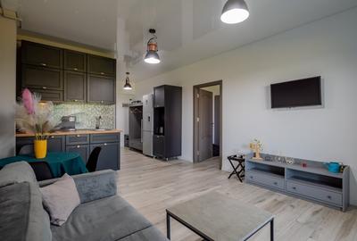 Apartament 2 camere, Mamaia Central | Vedere frontala la lac | Terasa 13,5 mp - 5