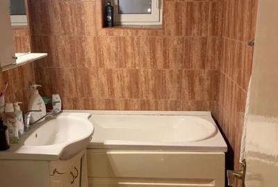 P.F inchiriez camera in apartament cu 3 camere - 2