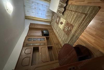 Inchiriez Garsoniera 24mp in zona Piata Tractorul , et.1 - 1