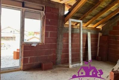 Casă cu 5 camere cu Teren 500 Mp în Oșorhei - 12