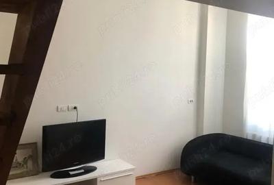 Garsonieră decomandată în Central