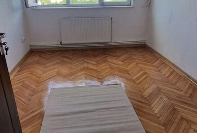 Gara-Abator, apartament cu 3 camere decomandate. - 10