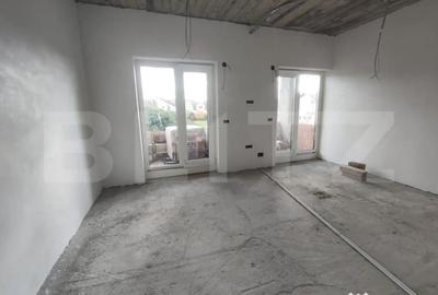 Casă cu 7 camere cu Teren 980 Mp în Sânmartin - 3