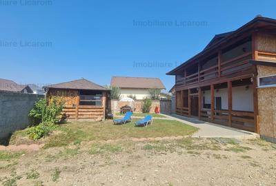 Casă individuală cu 8 camere decomandat cu Canalizare în Cristian - 3