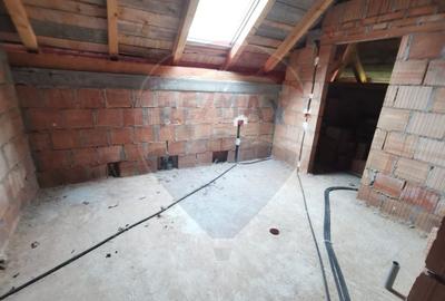 Casă cu 5 camere cu Teren 6400 Mp în Copalnic-Mănăștur - 11