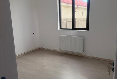 Casă individuală cu 4 camere cu Teren 200 Mp în Năvodari - 2