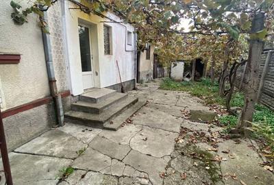 Casă cu 4 camere decomandat în Central - 3