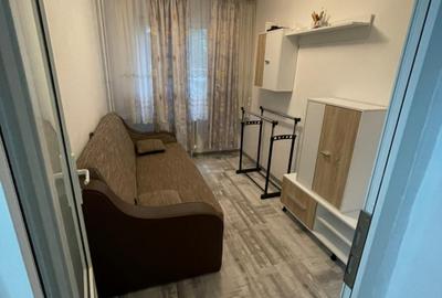 Apartament 3 camere, Piata  Sud - 1