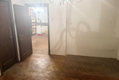 Caderea Bastiliei, apt. 2 camere, etaj 1, balcon,50mp, pe lista de U 3 - 8