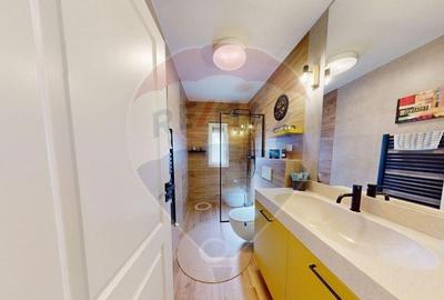 Casă cu 4 camere cu Teren 250 Mp în Central - 11