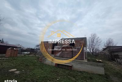 Casă cu 4 camere cu Teren 700 Mp în Ițcani