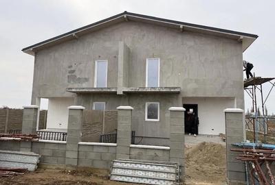 Casă cu Teren 410 Mp în Moșnița Nouă - 2