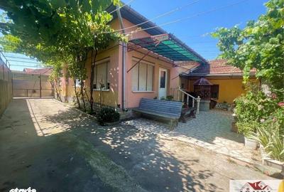 Casă cu 4 camere cu Teren 265 Mp în Central - 7