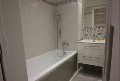 Apartament cu 2 camere decomandat în P-ța Muncii