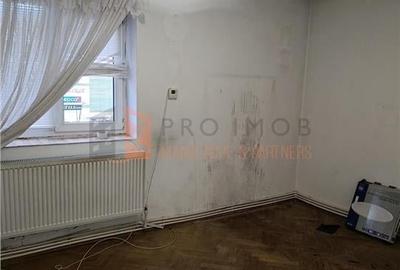 Apartament 2 camere cf 1 semidecomandat zona Centru - 2