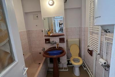 Apartament cu 3 camere decomandat în Jigodin-Băi - 2