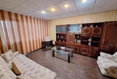 Apartament cu 3 camere decomandat în Mioriței - 16