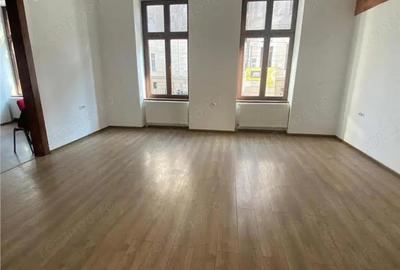 Incgiriez Spatiu Comercial cu intrare din bulevard - 3