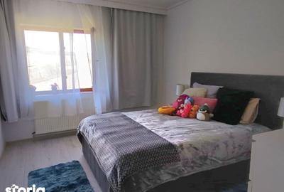 Casă cu 5 camere cu Teren 6381 Mp în Bârnova - 2
