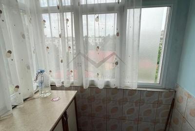 Apartament cu 2 camere decomandat în Nicolina - 4