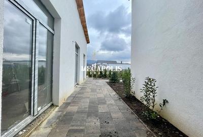 Casă individuală cu 4 camere cu Canalizare în Cristian - 6