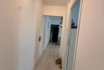 Apartament cu 3 camere decomandat în Craiovița Nouă - 12