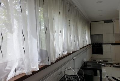 Apartament de lux,  4 decomandate, 130 mp, Parc Catedrala Sf. Dumitru,  et. 1 /2 - 2
