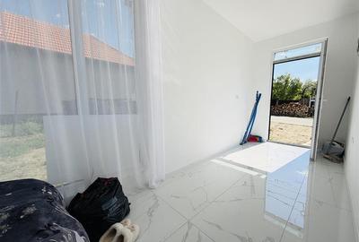 Casă cu 2 camere cu Teren 570 Mp în Betfia - 12