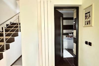 Casă cu 5 camere cu Teren 395 Mp în Central - 2