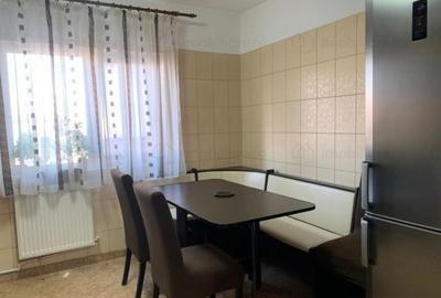 Apartament cu 3 camere decomandat în Vitan - 3