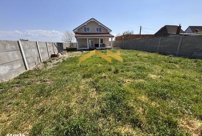 Casă cu 5 camere cu Teren 400 Mp în Bucovăț - 1