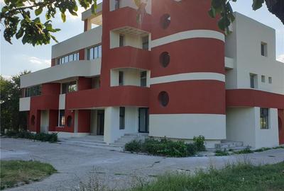 Spațiu comercial, de 450 mp, în Central - 7