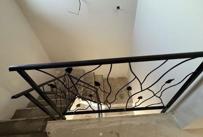 Casă cu 4 camere în Bariera Vâlcii - 4