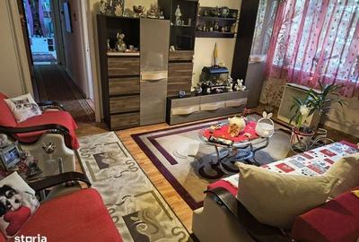 Apartament cu 3 camere semidecomandat în Central - 1