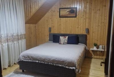 Casă cu 10 camere cu Teren 1400 Mp în Sărata - 14