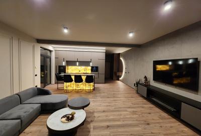 Penthouse cu 4 camere decomandat, mobilat în Dumbrăvița