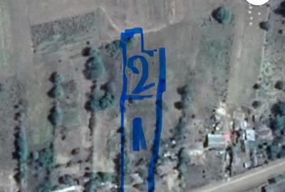 Casă cu 2 camere cu Teren 2200 Mp în Mânjești