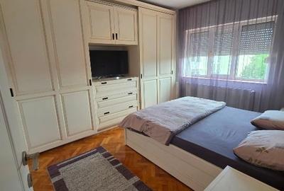 Apartament de vanzare - 4