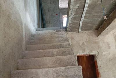 Casă cu 4 camere cu Teren 315 Mp în Ghiroda