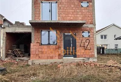 Casă cu Teren 250 Mp în Tokai - 2