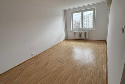 Apartament cu 3 camere decomandat în Drumul Taberei - 2
