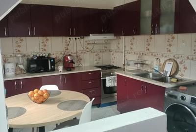 Apartament cu 3 camere decomandat în Vladimirescu