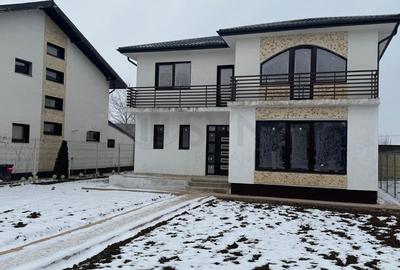 REV2005447 VILA 5 CAMERE CREVEDIA TEREN 500MP - 2