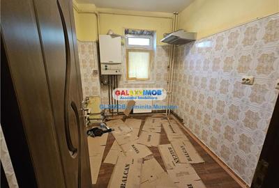 Apartament cu 2 camere semidecomandat în Micro 9 - 24